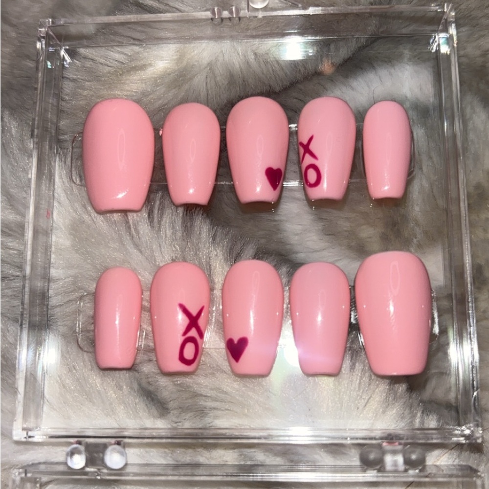 Pink Nail Set with XO Design